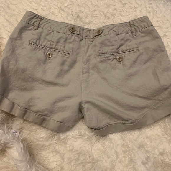 Gap shorts- linen/cotton blend -size 4 - Picture 5 of 8